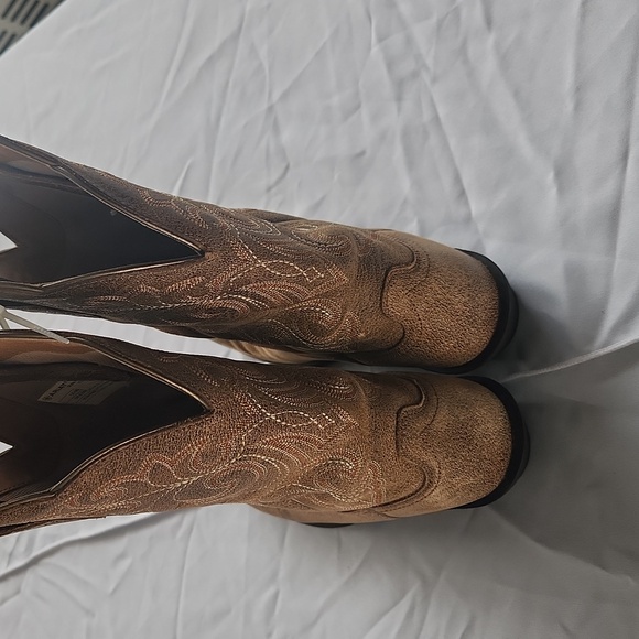 Ariat Brown Western Cowboy Boots - Picture 3 of 8